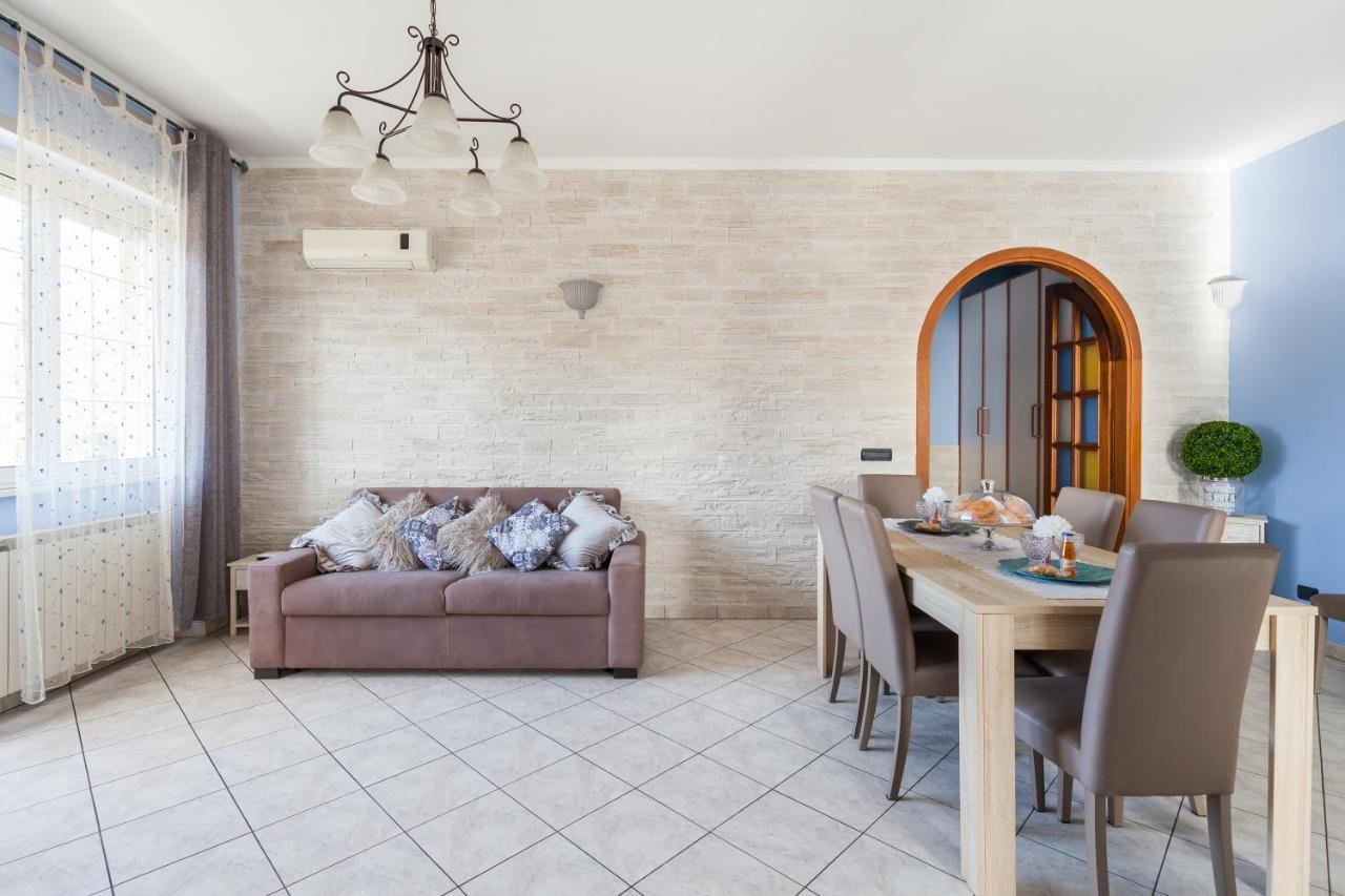 Casa Vacanze Giramondo Ф'юмічіно Екстер'єр фото